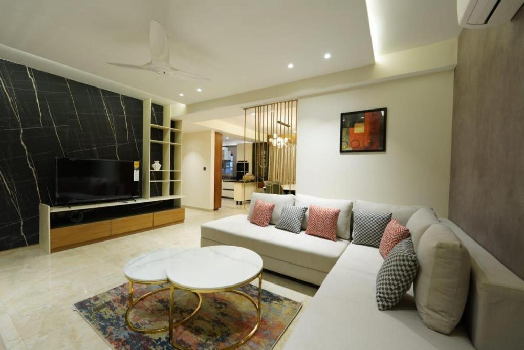 Woodlands Apartment- Fully Furnished Luxury Apt ジョードプル エクステリア 写真